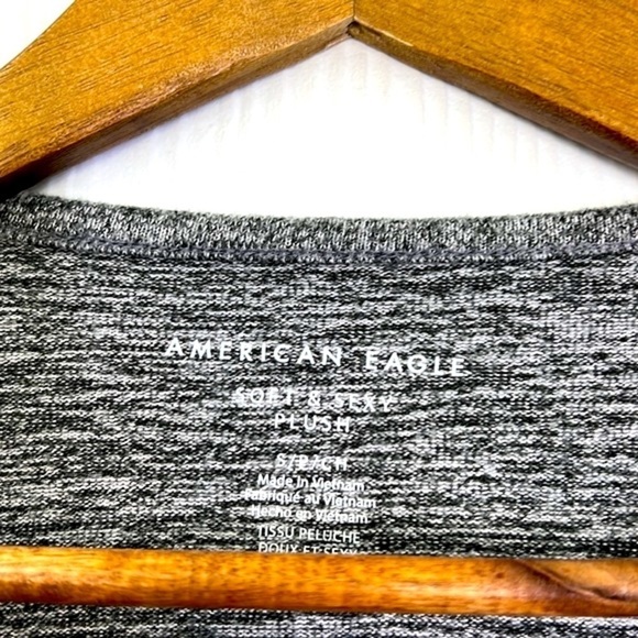 American Eagle - Gray And Black V Neck Button Down Long Sleeve Crop Top Small - Picture 7 of 9